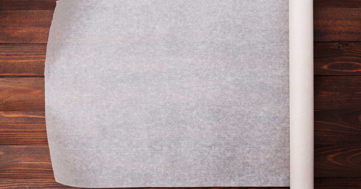 Le mystère du papier cuisson : quel côté privilégier ?