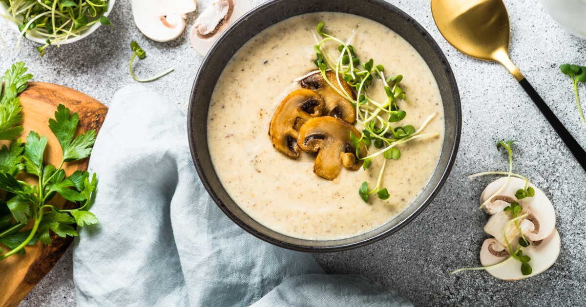 Savourez l'automne avec un velouté de champignons audacieux