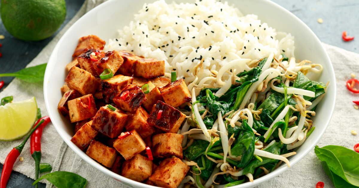 Tofu de lentilles corail : découvrez la recette protéinée et croquante d'une diététicienne
