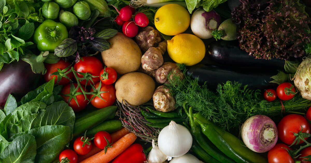 Les légumes à ne jamais consommer crus : attention à la santé !