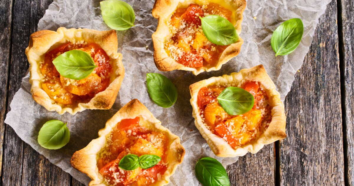 Redécouvrez la tarte tatin : une version salée aux courgettes et burrata