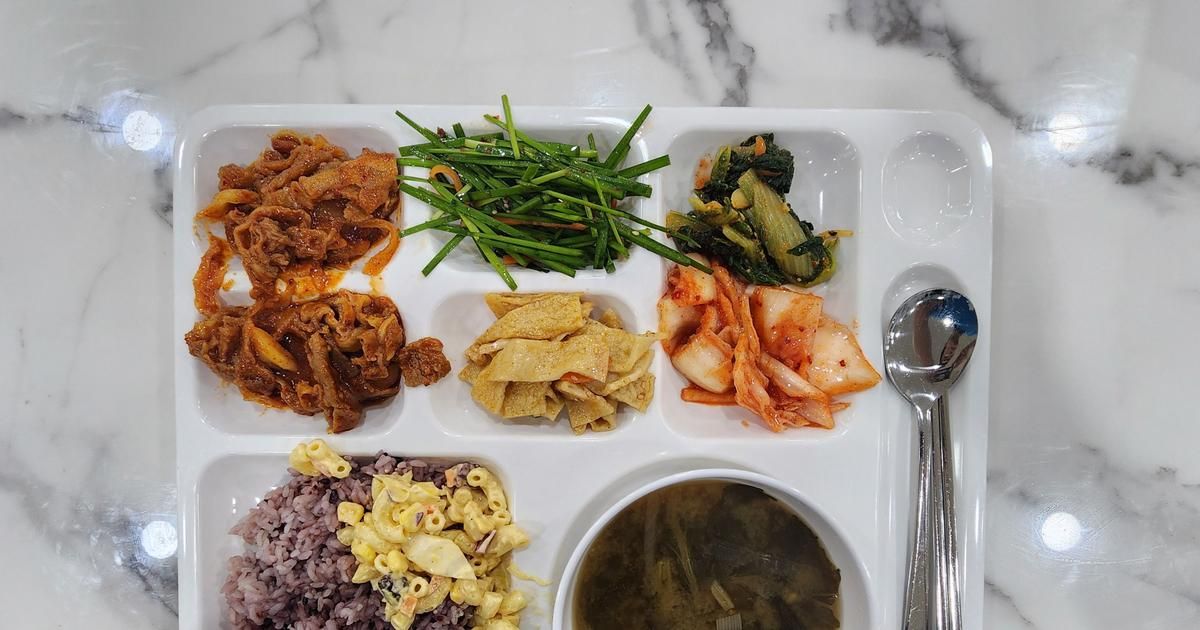 l'engouement pour les cantines scolaires coréennes sur tiktok