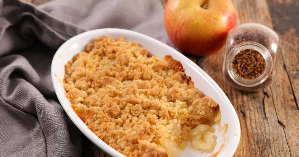 Découvrez le crumble aux pommes de Philippe Etchebest, un dessert irrésistible