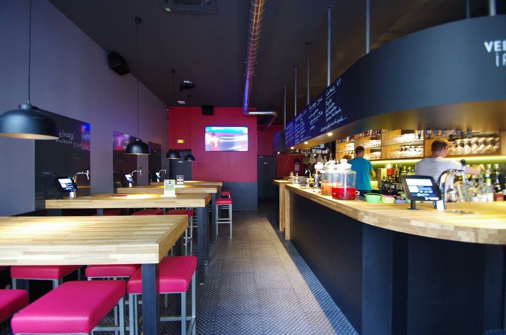 Au fut et à mesure : le bar interactif fait sensation à Lyon