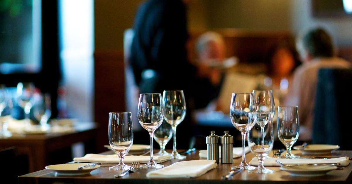 Quand le bruit fait monter la facture au restaurant