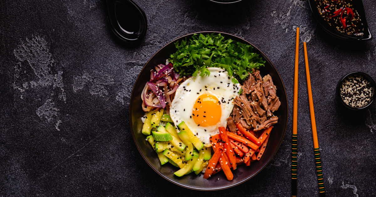 le bibimbap coréen revisité : un délice rapide avec votre cuiseur à riz