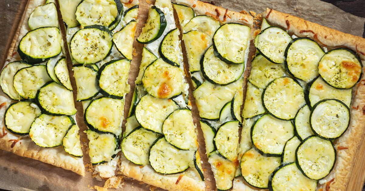Savourez l'été avec cette délicieuse tarte fine aux courgettes et ricotta