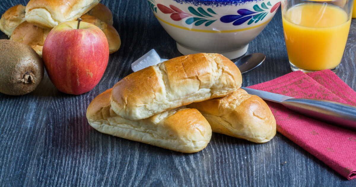 Des petits pains viennois faits maison pour un petit-déjeuner inoubliable
