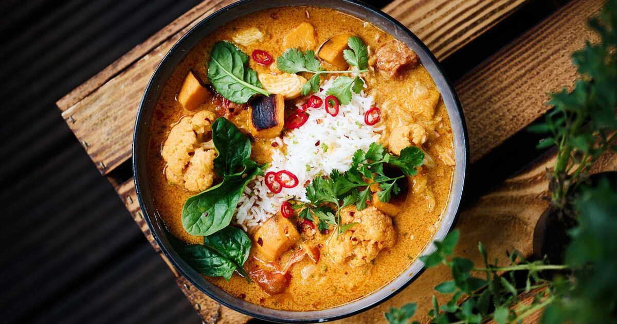 Un poulet curry coco réconfortant pour les jours de pluie