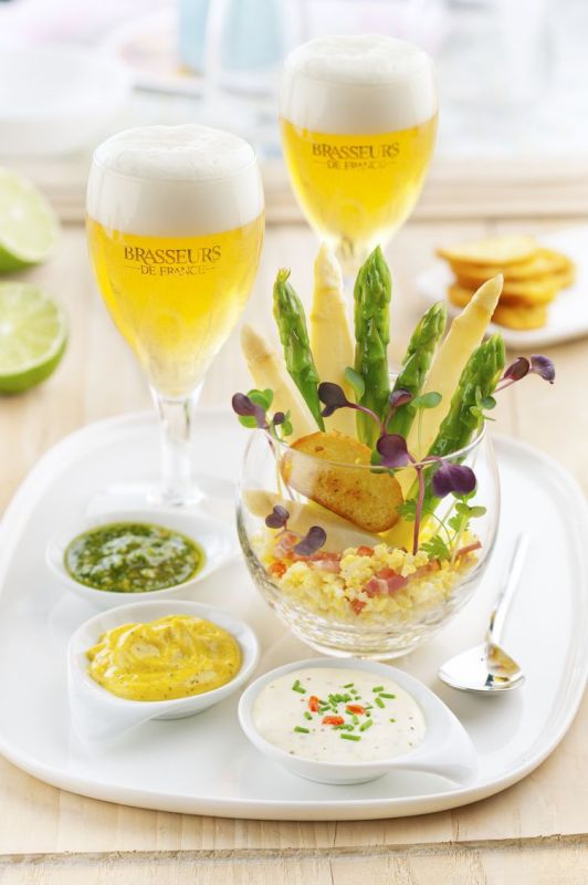 Savourez les asperges à la coque avec une touche printanière
